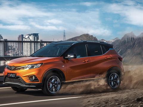 长安CS35劲敌来了！8安全气囊＋倒车雷达，颜值比宝骏510还要高