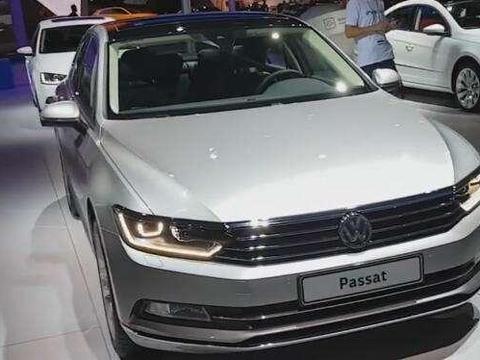 全新升级版帕萨特来了，惊艳全新配置，让你开出奔驰S级的感觉