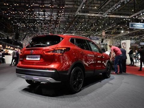 想买个逍客，考虑油耗跟动力，不知道该买2.0的还是1.2T？