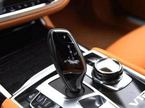 号称最能跑的豪车，6.6T＋V12，3.7秒破百，后悔买奥迪A8！