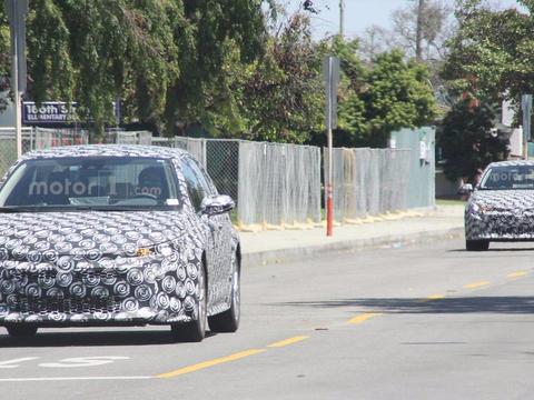 三厢版新卡罗拉路试谍照 预计2020年正式亮相