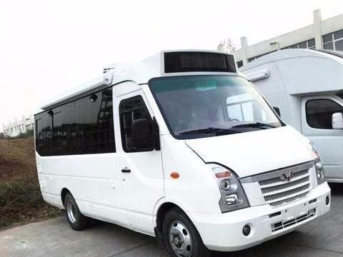 6米的B型房车，价格亲民，又多一个稀有物品，五菱宏光挑的事