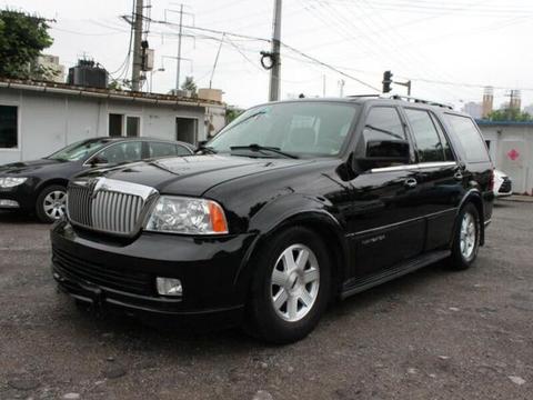 5.4排量的V8发动机，体积堪比陆巡，落地比宝马X6还贵！