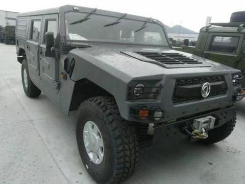 民用版猛士终于姗姗来迟！真正宽到摸不到副驾驶，比悍马还强悍