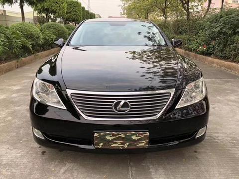 雷克萨斯LS落地159万，外形显贵高雅豪华