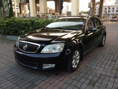 新车落地50万，开了十年卖5万都没有要，V6发动机轴距三米多！