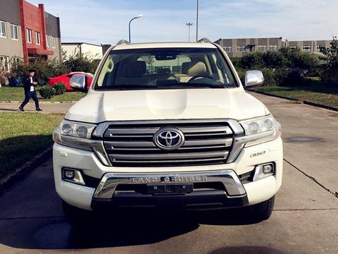 兰德酷路泽改装内饰航空座椅，看起来有点膨胀!