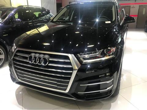 18款奥迪Q7霸气不减 你想象不到的回头率