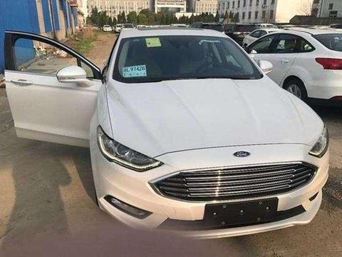 还买啥帕萨特！这B级车再降5万，高颜值仅15万起，比雅阁还厚道