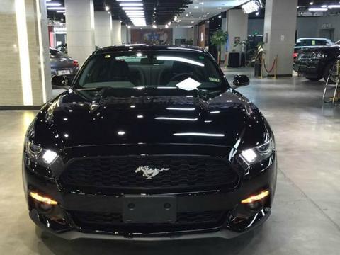 公认的5款伪豪车：在国外被嫌弃，国内备受追捧，人傻钱多