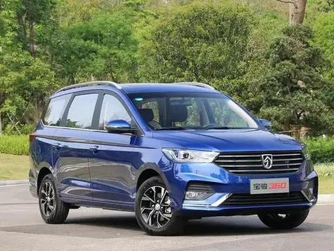 宝骏这次要火了!6座布局加旋钮的换挡配小天窗