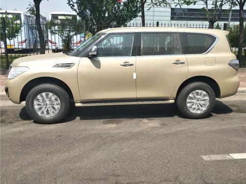 18款尼桑途乐4.0L金色 白色车差价区别