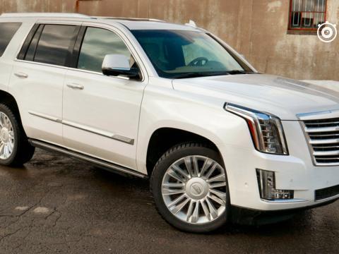 自带双人床的SUV扛把子？这款SUV是美国特工同款