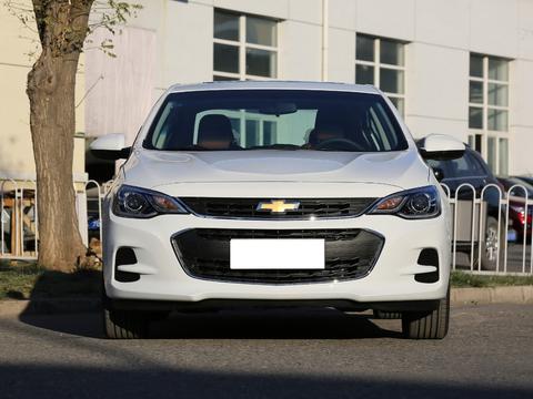 这合资车抢破头！5L油耗仅售价六万，还买什么国产车