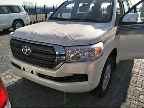 18款中东版酷路泽4000双差版本 港口让利