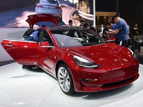 2019年最火豪车，发布第一天订单超18万，仅22万比宝马5系还帅