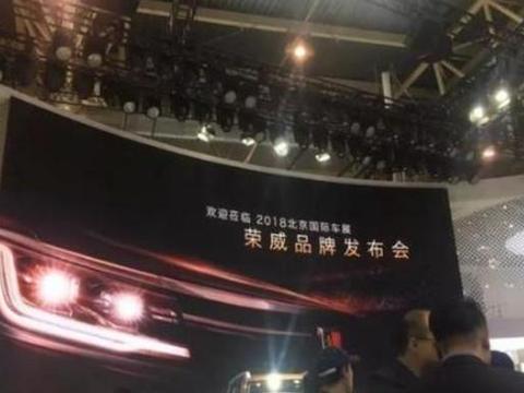 国产7座豪华SUV，2.0T油耗才6毛，买汉兰达的够后悔