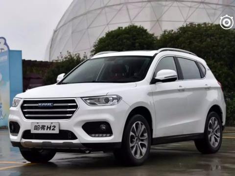 近10吨钢材砸在车顶，让人再一次见识了国产车质量