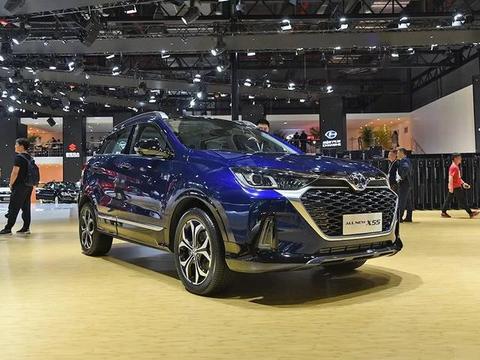 北汽又火了！新车比博越还漂亮，内饰似奔驰，配1.5T仅6万起