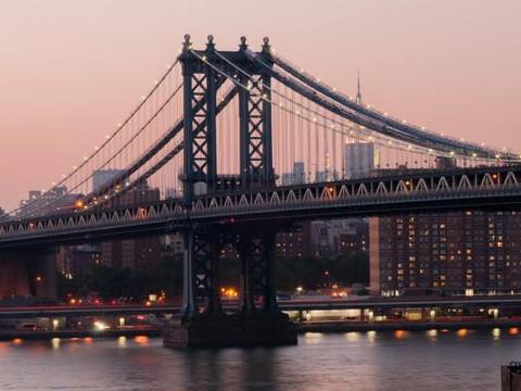 美国人的执法先锋，油耗高达20L，气场不输A8