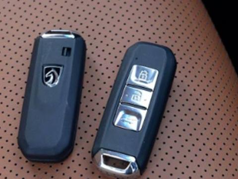 江西一男子10万买的宝骏560，不到3天撞电线杆，车主欲哭无泪！