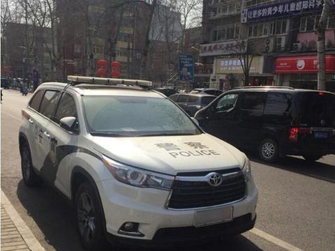 街头出现大批汉兰达版警车，网友：还不如国产车霸气！