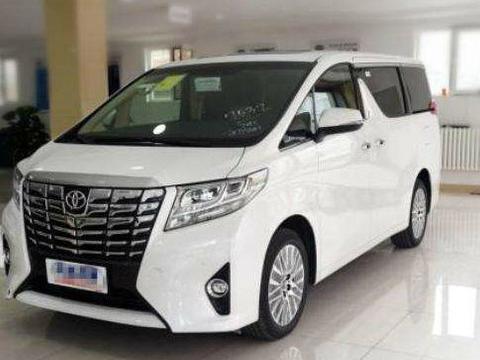 在奔驰和丰田之间犹豫不决，老板最终用119万元买丰田阿尔法