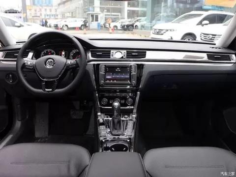 最高优惠5、6万！用买朗逸的钱就能买台合资中型车，简直赚大了！