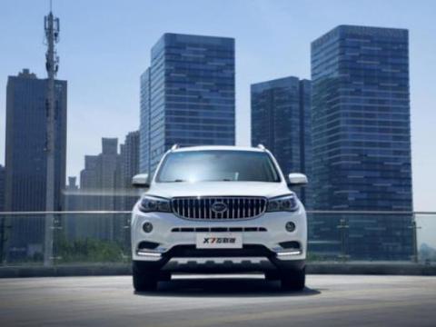 移不开视线！SWM斯威X7互联版豪华意式风紧抓眼球