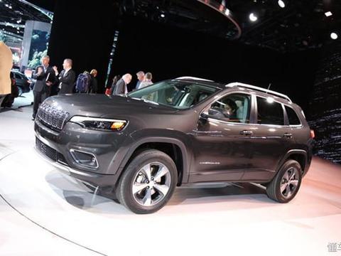 刚买途观后悔了！这车比卡宴漂亮，合资国产不足15万，配全时四驱