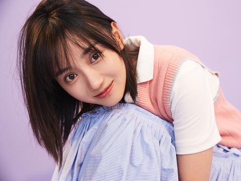 卜冠今曝光最新写真 笑容明媚洋溢初恋少女感