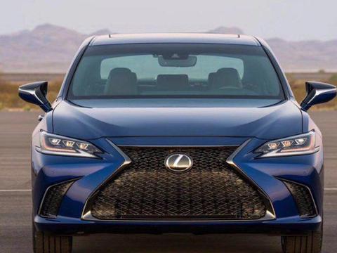 这款新车外观比宝马运动，内饰比奔驰豪华，全进口还降价！