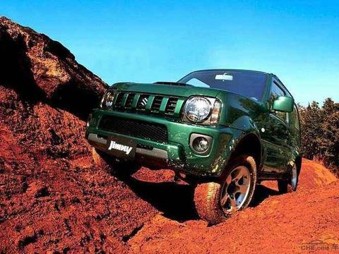 廉价版奔驰大G迎来换代，非承载式车身分时四驱，起售价只要15万