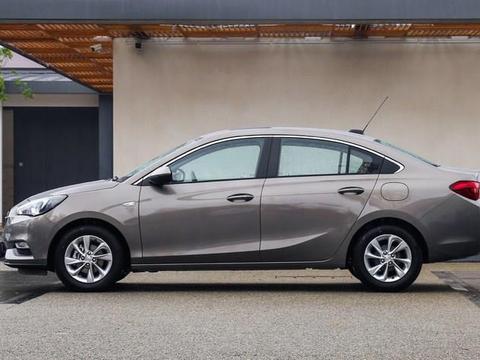 “最美家用车”又回来了 轴距2611mm，安全配置升级，油耗仅4.6L