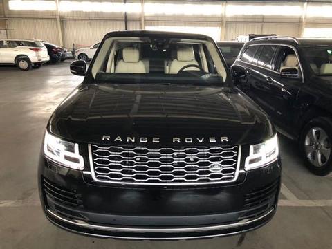 来自英国皇室的奢华：18款路虎揽胜行政评测。