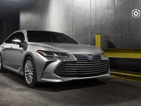 丰田发力了？内饰不输奔驰还配2.0T，档次直逼迈腾，卖20万