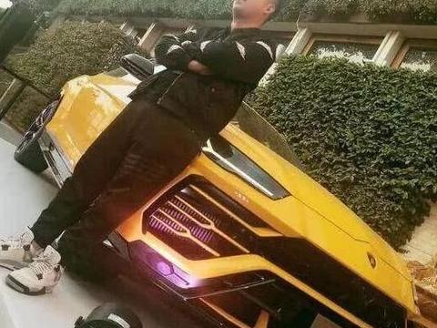 首台兰博基尼SUV落地，内饰如战斗机，300万起与奥迪同平台生产