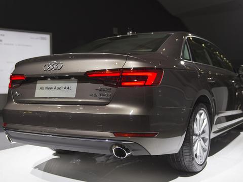 为和帕萨特对拼，这款车狂降13万，2.0T配四驱，买了不后悔！