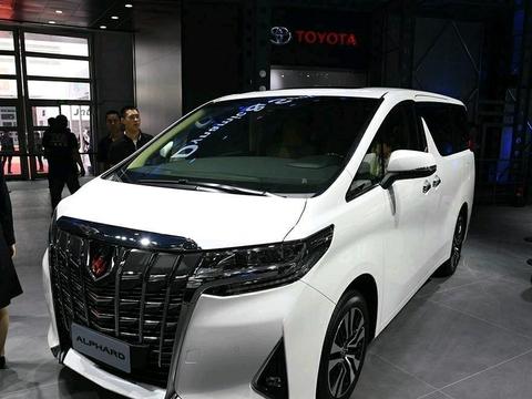 网友喜提2019款丰田埃尔法, 车主: 80万的车却加价40万