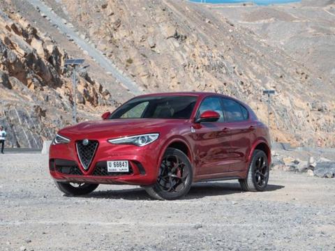 意大利籍全新SUV亮相，2.9T配8AT，3.9s破百，跟路虎揽胜一个价