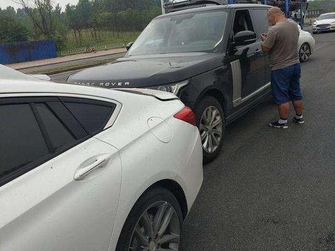 新买红旗H5第一天就被追尾！下车一看，直夸国产质量好