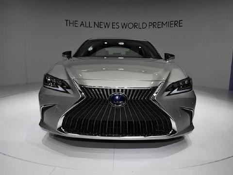 雷克萨斯核心车型换代，比奔驰更豪华，进口税下调后，将跌破30万