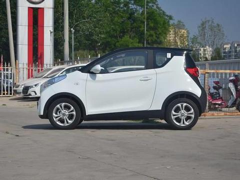 被称之国产“Smart”续航最高251公里，充电只需8小时