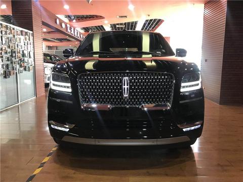 泰山压顶之势！18款林肯领航员港口现车评测.