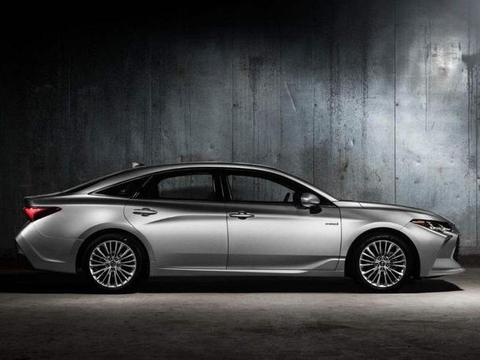 一汽丰田全新车型亚洲龙强势上线！