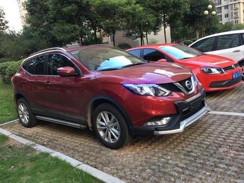 现在越来越多的人喜欢SUV的车型，空间大开出去又霸气。