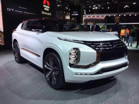 三菱疯狂了！新车气势比路虎揽胜还足，一箱油能跑1200km, 12万起