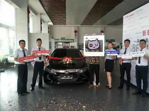 25.7万入手十代本田雅阁，车主表示：肯定比大众迈腾好！