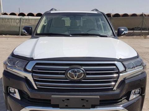 18款中东版丰田兰德酷路泽4000GXR八气激发无尽想象 气焰嚣张