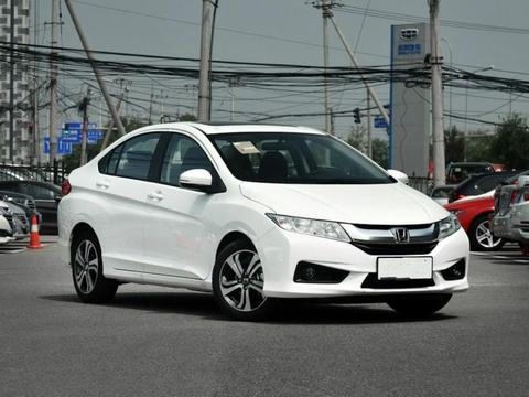 号称小一号的本田思域，10万就能拿下次顶配，捷达的强劲对手